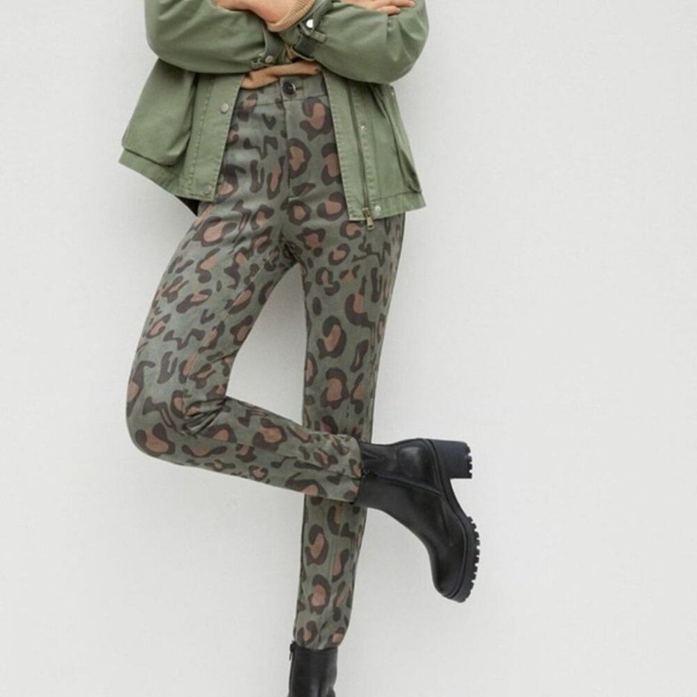 Anthropologie Maeve Green Leopard Print Sueded Slim Fit High Rise Pants